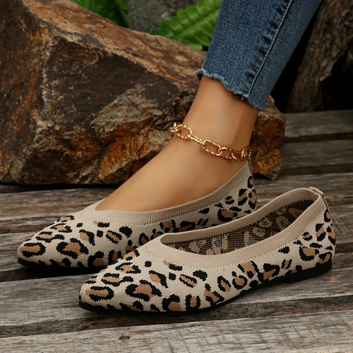 Women's Slip-on Casual Leopard Print Pointed Toe Flat Shoes